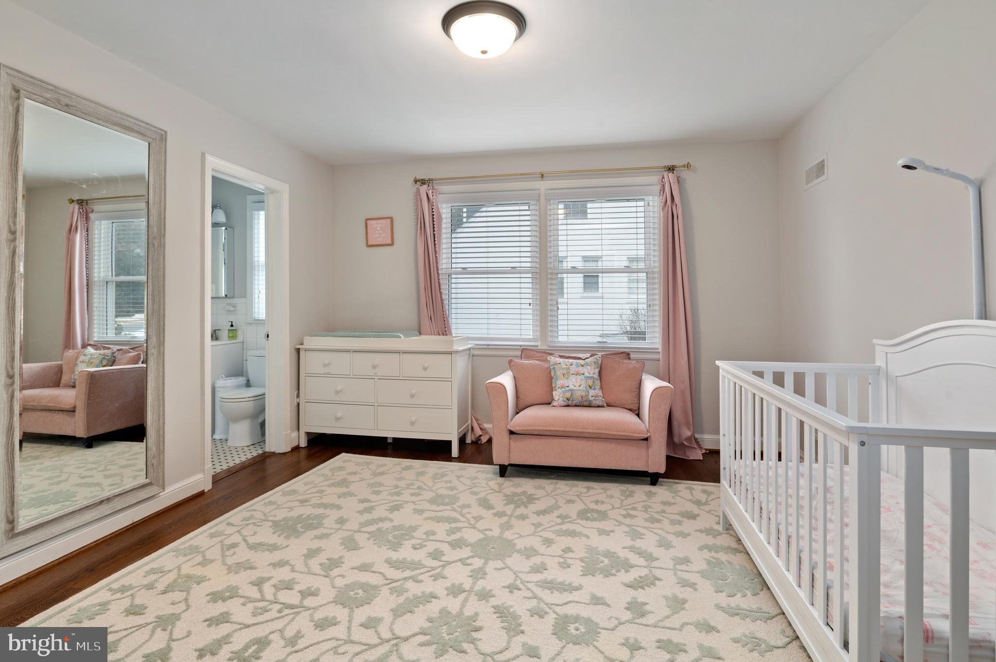 5112 Scarsdale Road Bethesda, MD 20816 - Photo 20 of 44