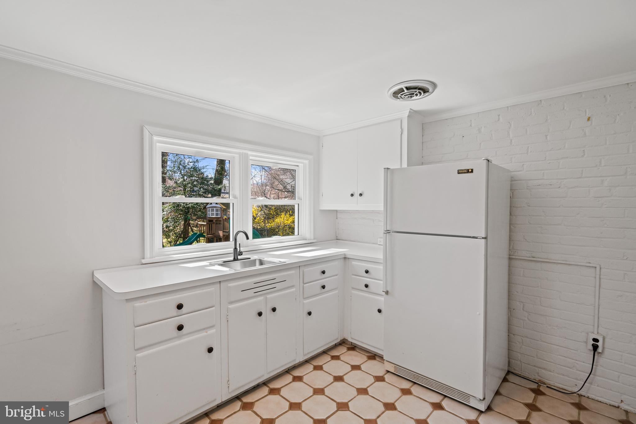 5112 Scarsdale Road Bethesda, MD 20816 - Photo 29 of 44