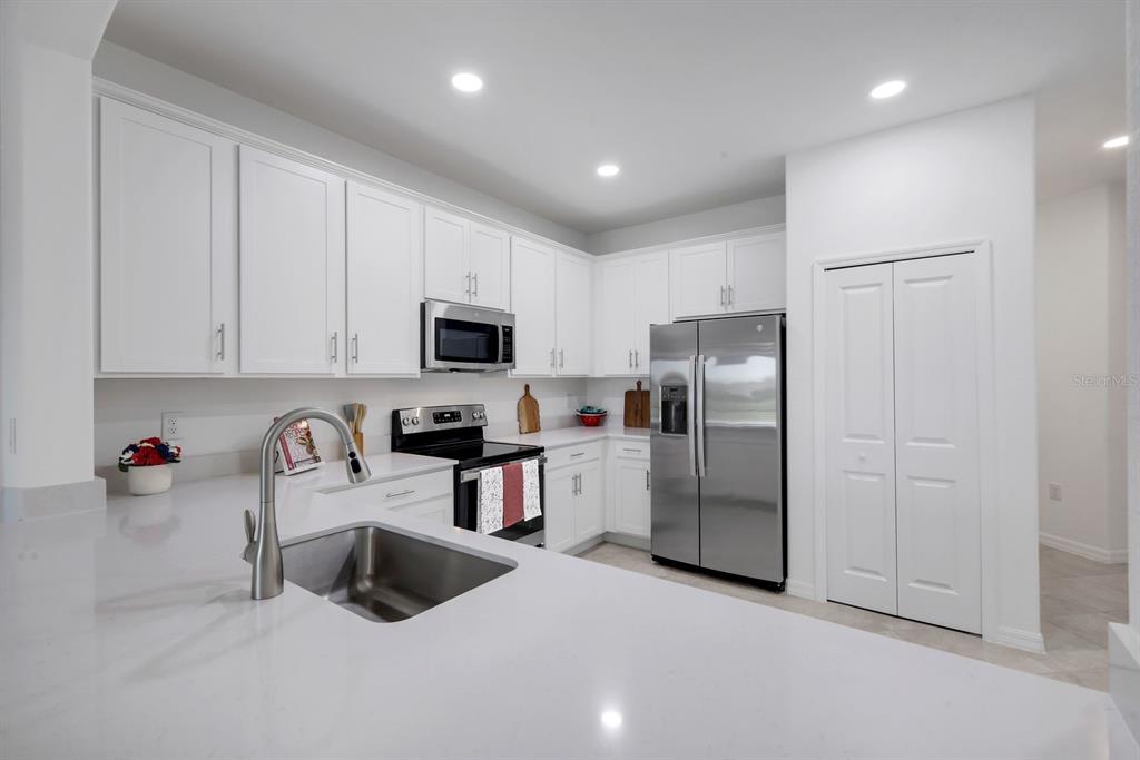 2175 Dragonfruit Way Naples, FL 34120 - Photo 9 of 42
