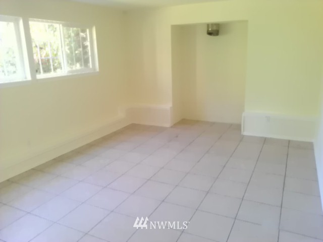 6044 Sidney Road Southwest Port Orchard, WA 98367 - Photo 12 of 14 Gallery Image 12