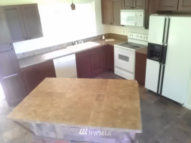 6044 Sidney Road Southwest Port Orchard, WA 98367 - Photo 6 of 14 Gallery Image 6