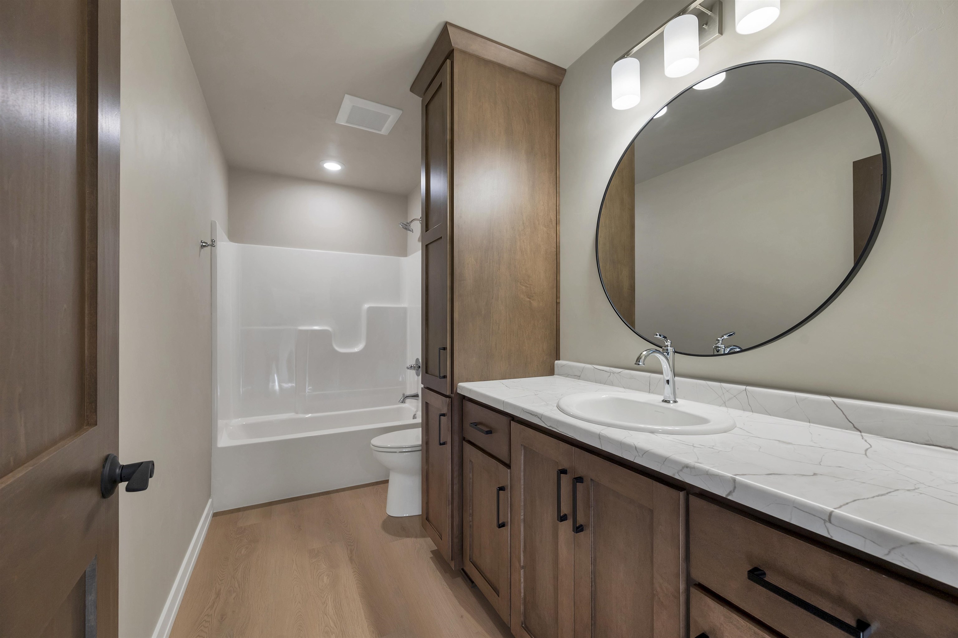 1230 Goodell Street Green Bay, WI 54301 - Photo 14 of 36