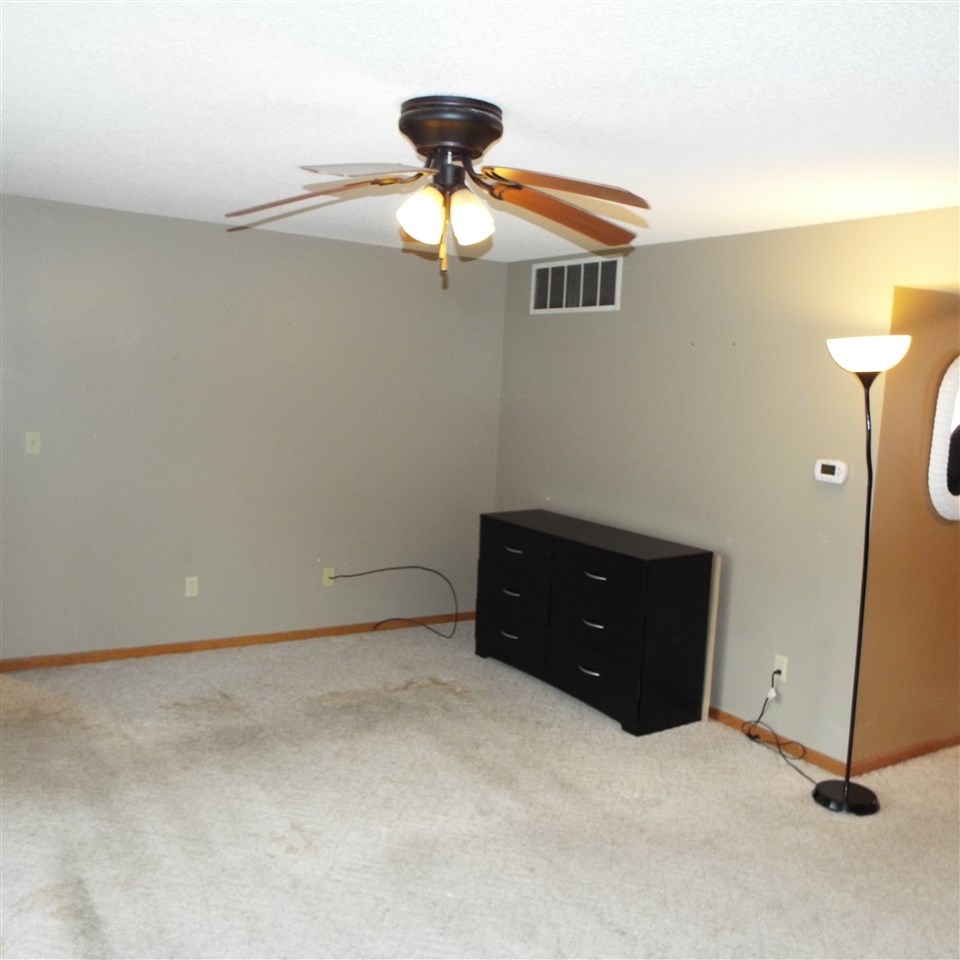 9602 Mariners Ridge Drive Fort Wayne, IN 46819 - Photo 8 of 36