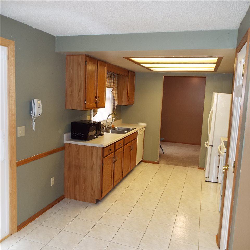 9602 Mariners Ridge Drive Fort Wayne, IN 46819 - Photo 9 of 36