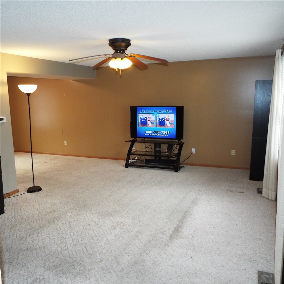 9602 Mariners Ridge Drive Fort Wayne, IN 46819 - Photo 10 of 36