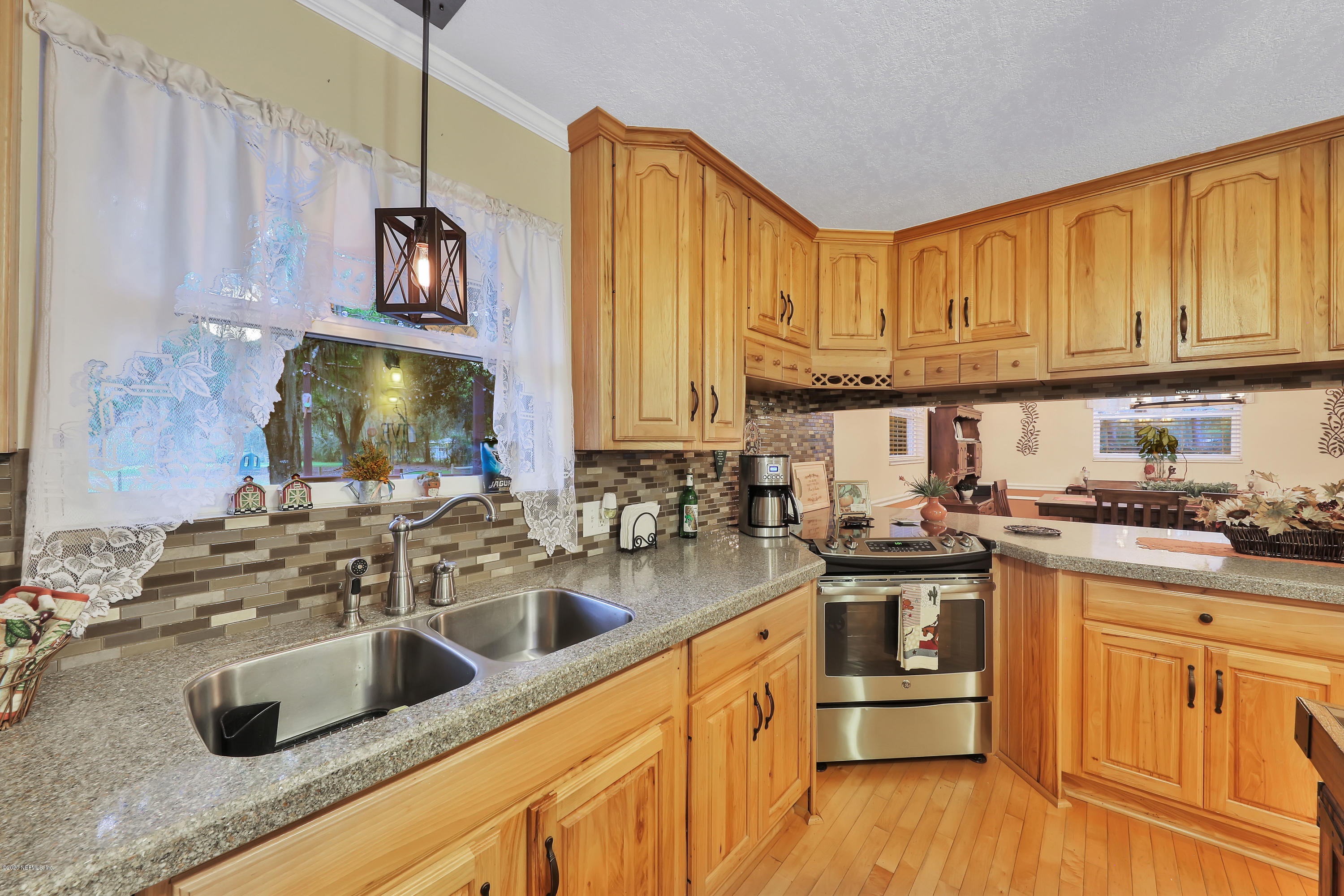 746 Worth Road St. Johns, FL 32259 - Photo 15 of 66 Newer appliances