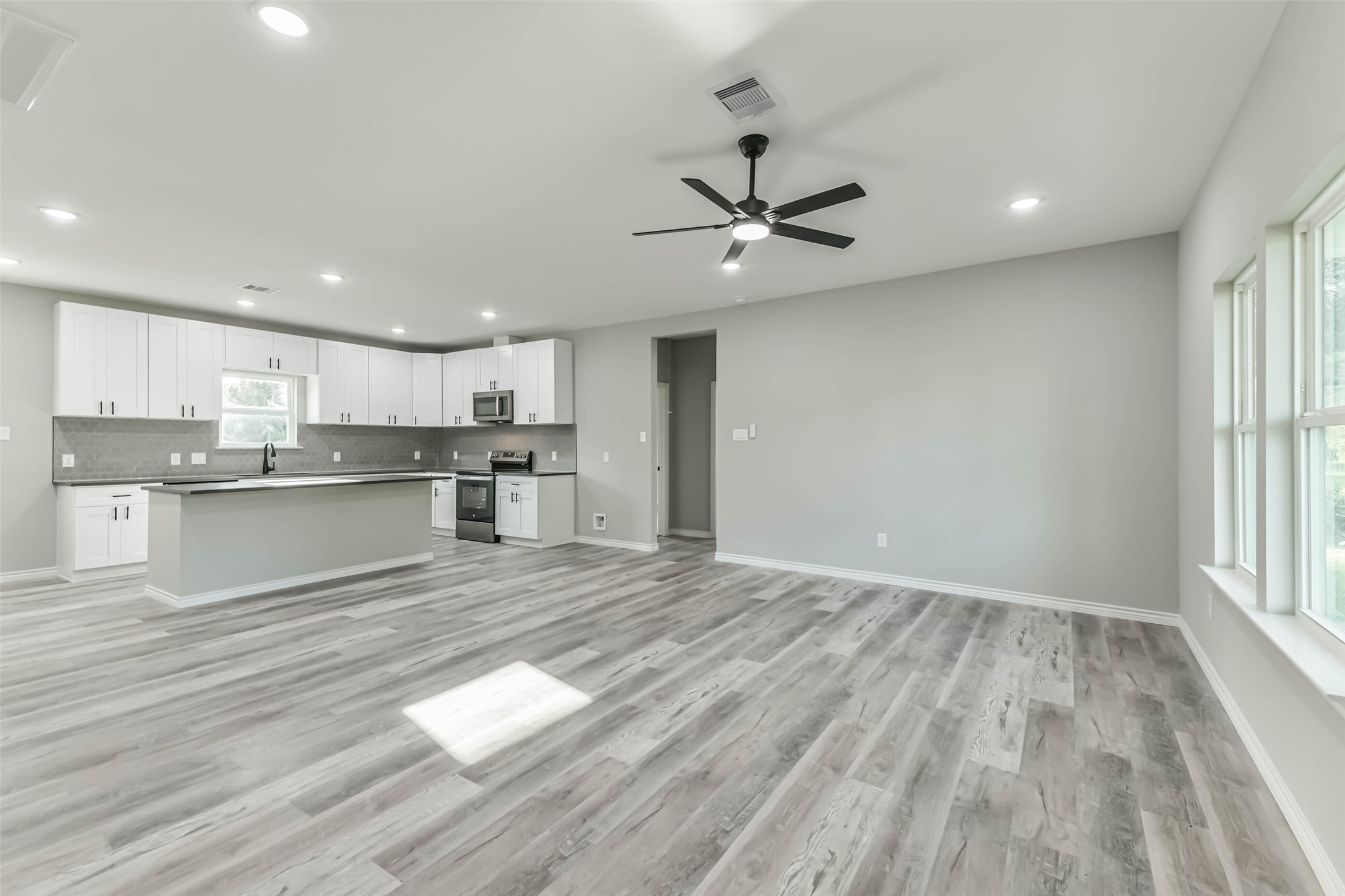 106 County Road 3704 Splendora, TX 77372 - Photo 5 of 30