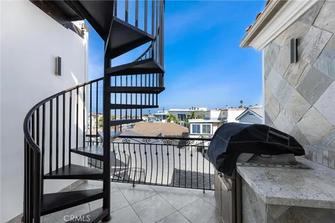 $6,098,000 | 2304 Hermosa Avenue, Hermosa Beach, CA 90254