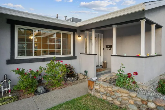 $449,000 | 5112 Rabeneck Way, Fair Oaks, CA 95628