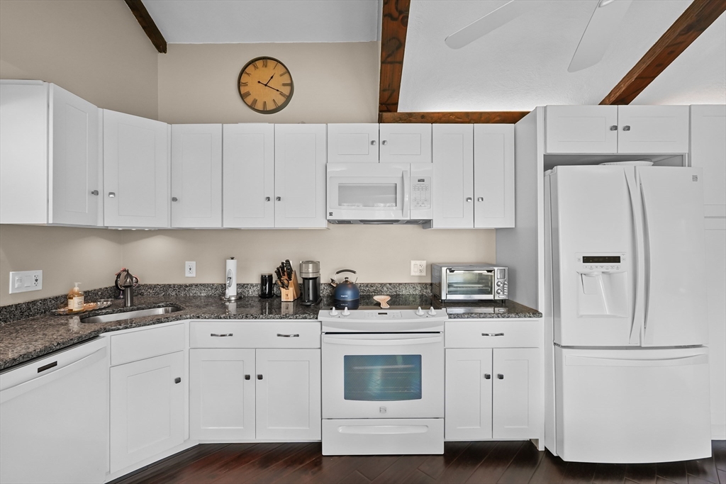 91 Greenleaf Street Fall River, MA 02721 - Photo 14 of 42 Gallery Image 14