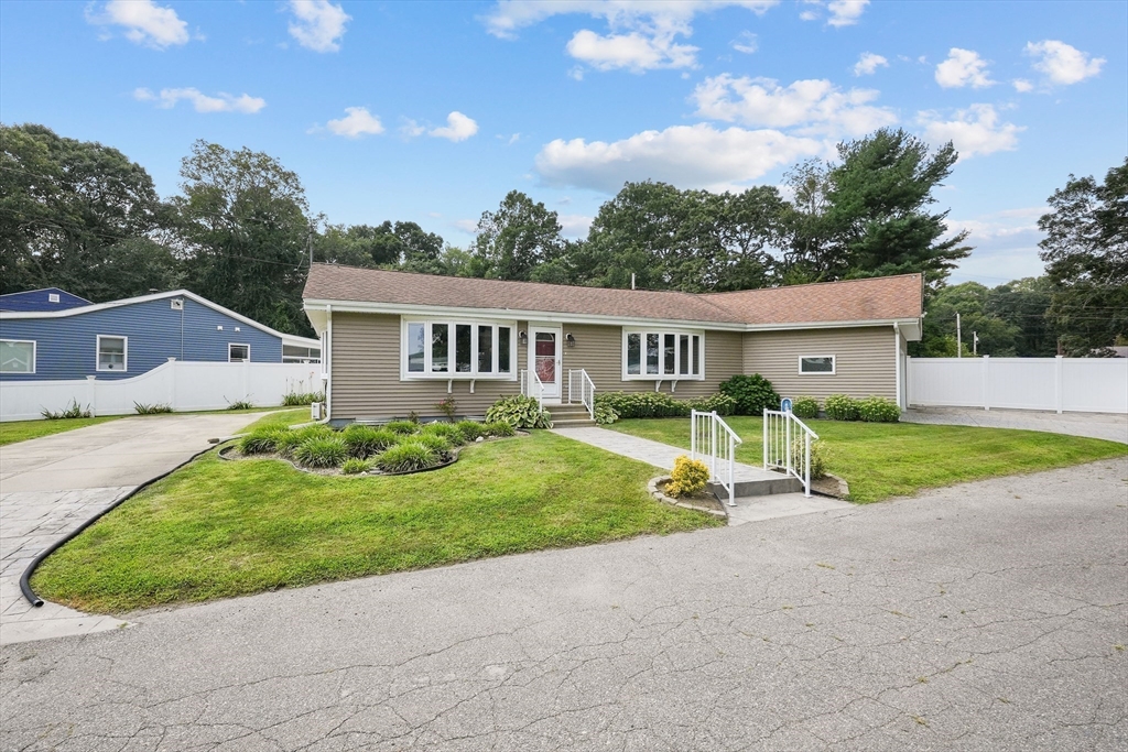 91 Greenleaf Street Fall River, MA 02721 - Photo 4 of 42 Gallery Image 4