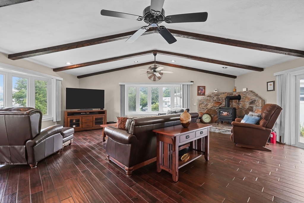 91 Greenleaf Street Fall River, MA 02721 - Photo 6 of 42 Gallery Image 6