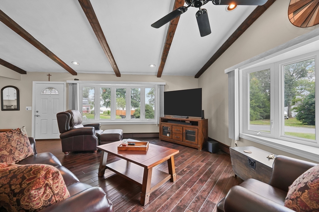 91 Greenleaf Street Fall River, MA 02721 - Photo 7 of 42 Gallery Image 7