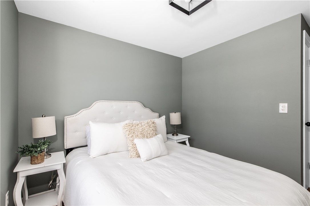 70 Manistee Street Pawtucket, RI 02861 - Photo 14 of 47