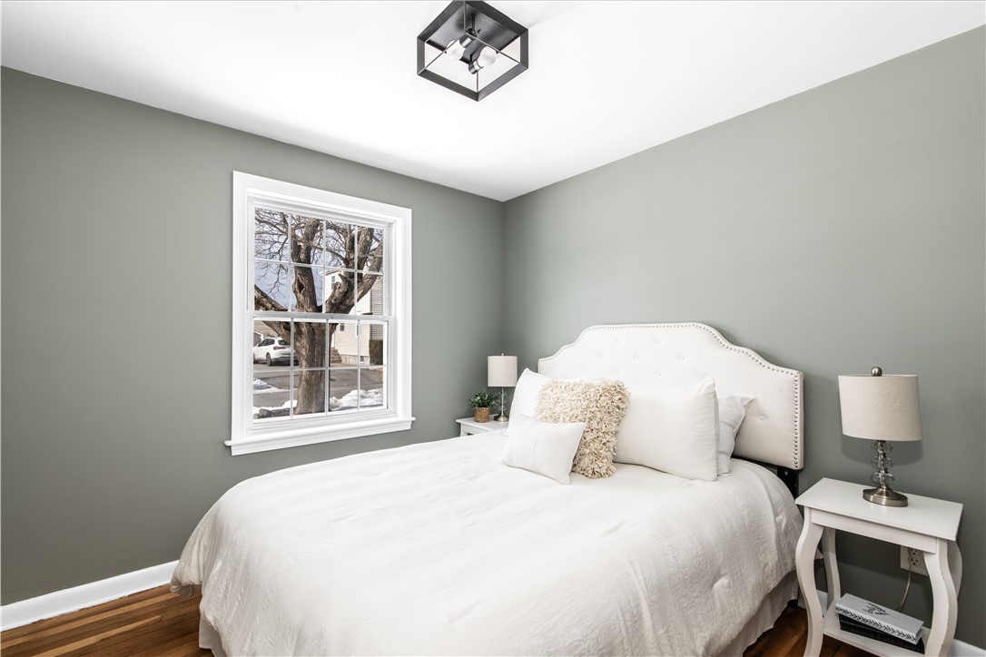 70 Manistee Street Pawtucket, RI 02861 - Photo 15 of 47