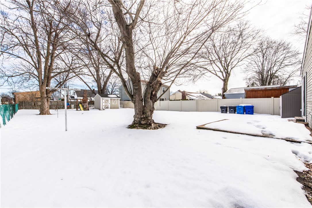 70 Manistee Street Pawtucket, RI 02861 - Photo 24 of 47