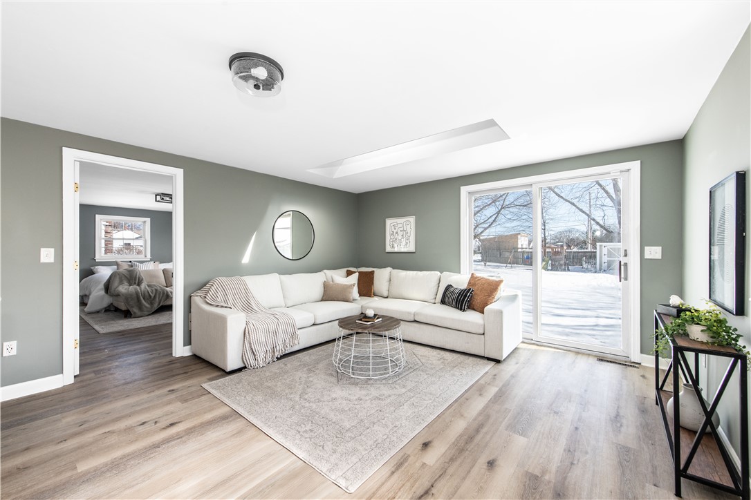 70 Manistee Street Pawtucket, RI 02861 - Photo 5 of 47