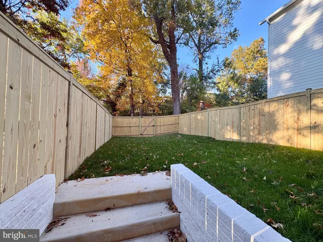 $5,250 | 635 C Upland Place, Alexandria, VA 22301