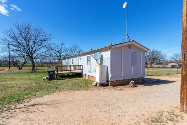 $1,835 | 417 Elm Creek Road, Abilene, TX 79601