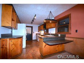314 Cold Spring Road Burnsville, NC 28714 - Photo 7 of 13