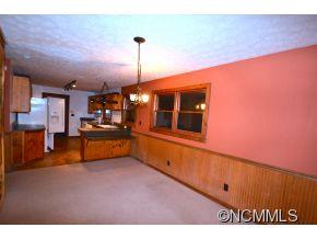 314 Cold Spring Road Burnsville, NC 28714 - Photo 10 of 13