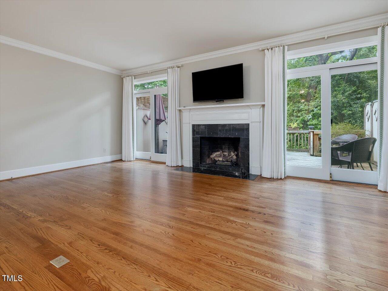3347 Ridgecrest Court Raleigh, NC 27607 - Photo 24 of 65 26-Living Room