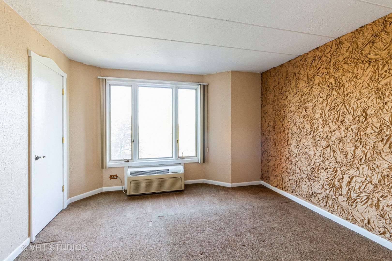 1 Renaissance Place, Unit 316 Palatine, IL 60067 - Photo 11 of 11 a view of room with window and air conditioner