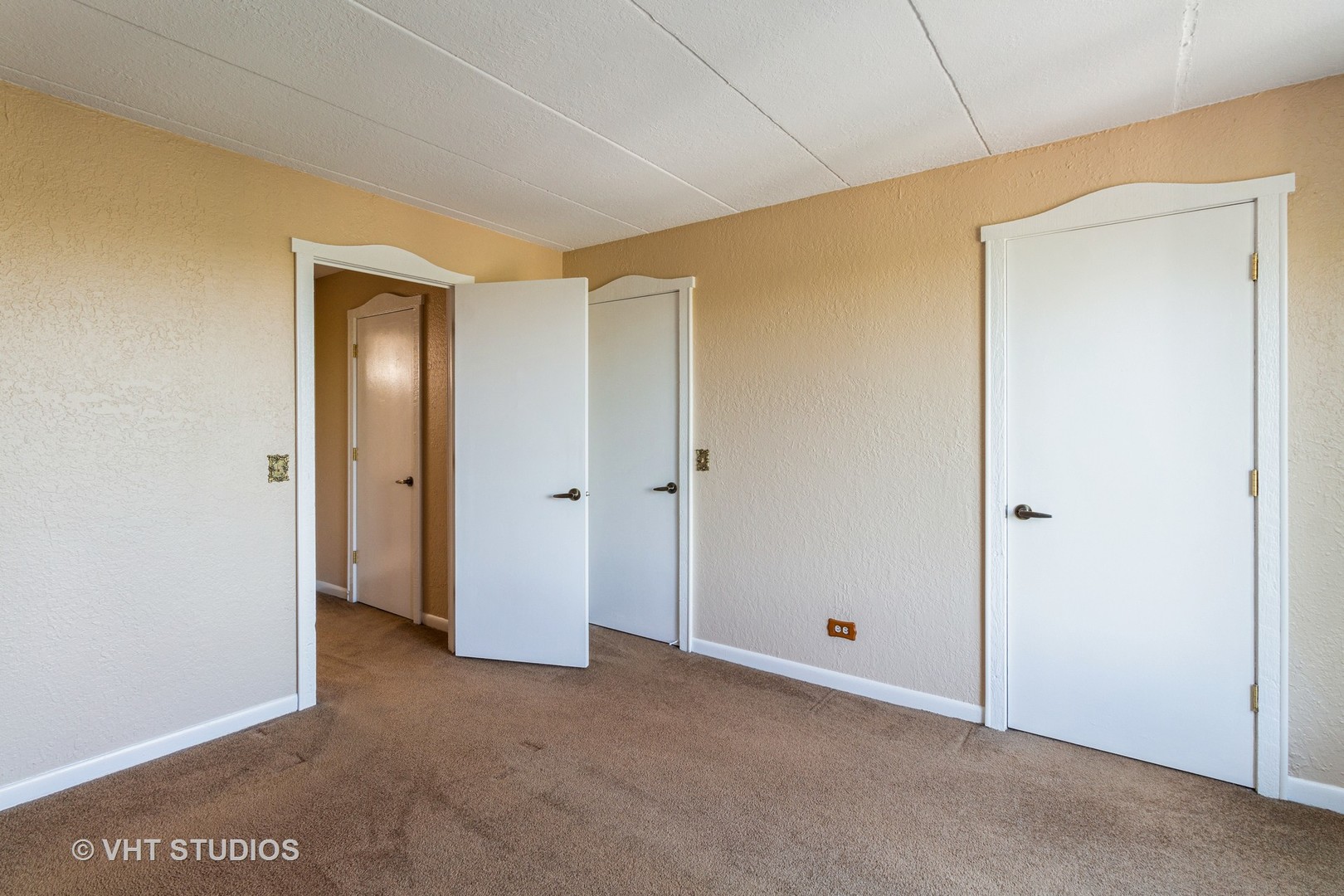 1 Renaissance Place, Unit 316 Palatine, IL 60067 - Photo 8 of 11 a view of an empty room