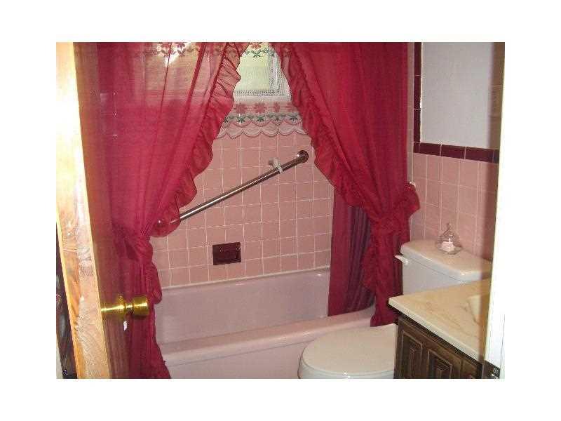 5218 Blossom Road Baldwin, PA 15236 - Photo 10 of 16 Full Bath.