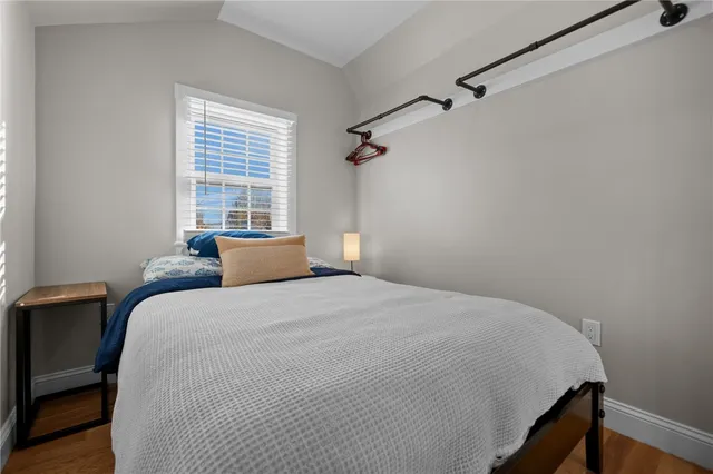 $2,200 | 49 Reservoir Road, Middletown, RI 02842