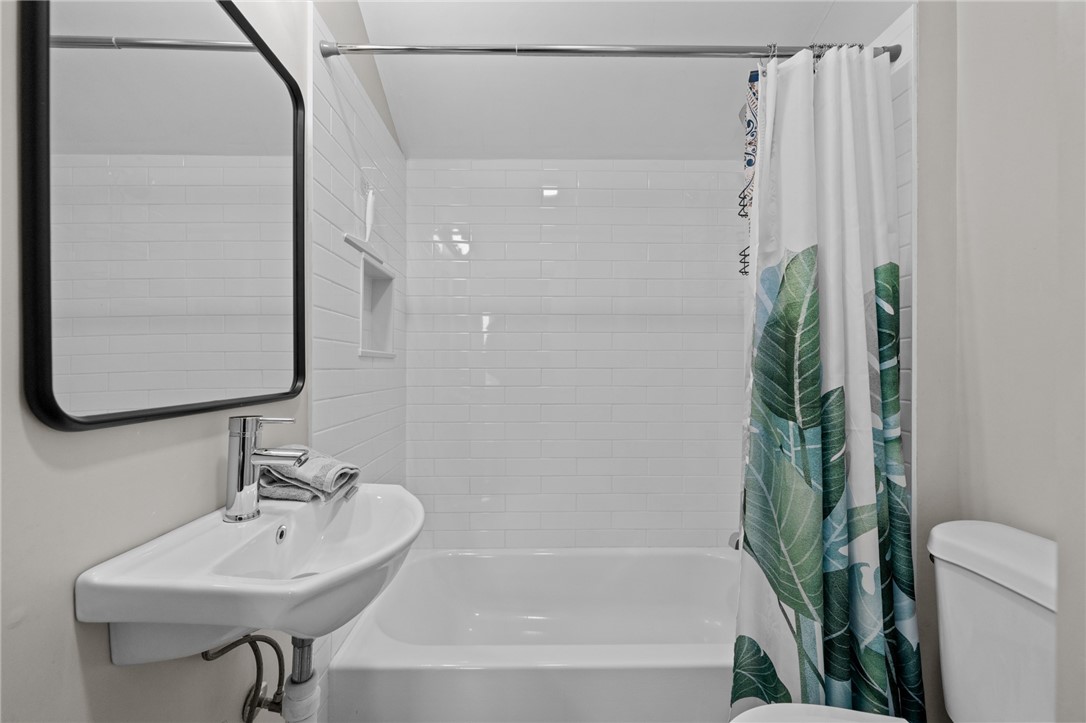 49 Reservoir Road Middletown, RI 02842 - Photo 18 of 29