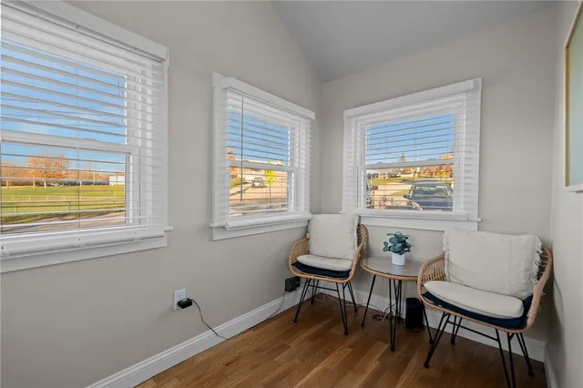 $2,200 | 49 Reservoir Road, Middletown, RI 02842