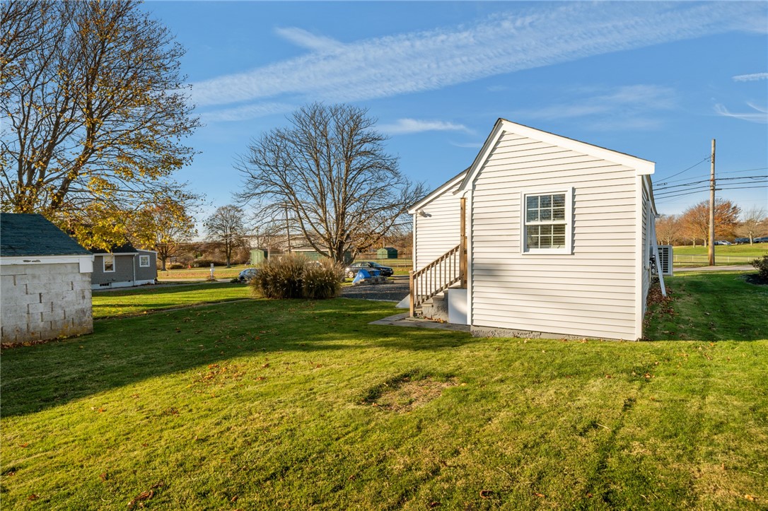 49 Reservoir Road Middletown, RI 02842 - Photo 27 of 29