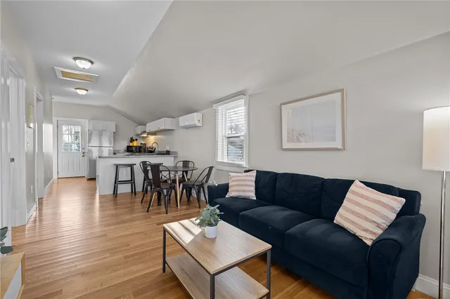 $2,200 | 49 Reservoir Road, Middletown, RI 02842