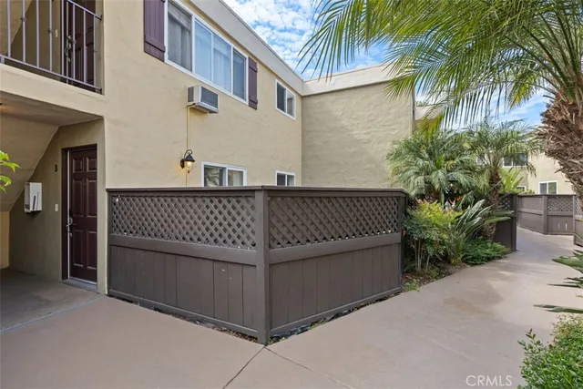 $485,000 | 6750 Beadnell Way, Unit 3, San Diego, CA 92117