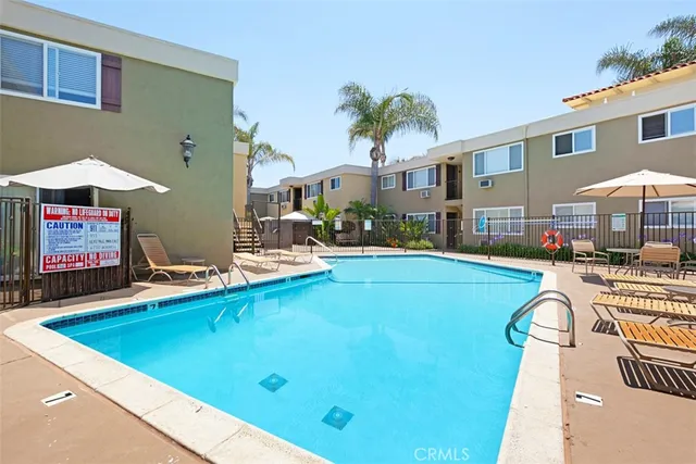 $485,000 | 6750 Beadnell Way, Unit 3, San Diego, CA 92117