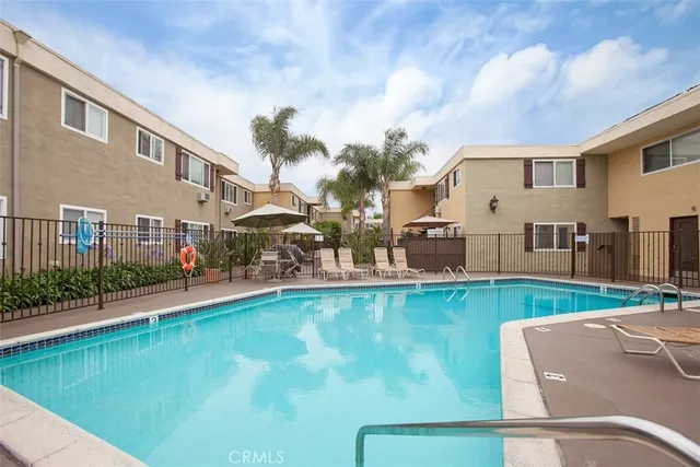 $485,000 | 6750 Beadnell Way, Unit 3, San Diego, CA 92117