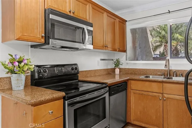 $485,000 | 6750 Beadnell Way, Unit 3, San Diego, CA 92117