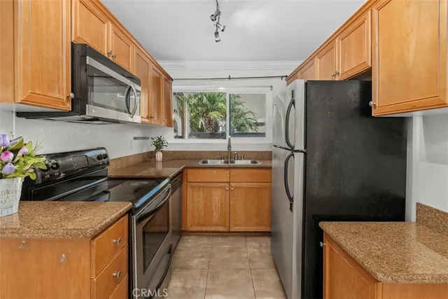 $485,000 | 6750 Beadnell Way, Unit 3, San Diego, CA 92117