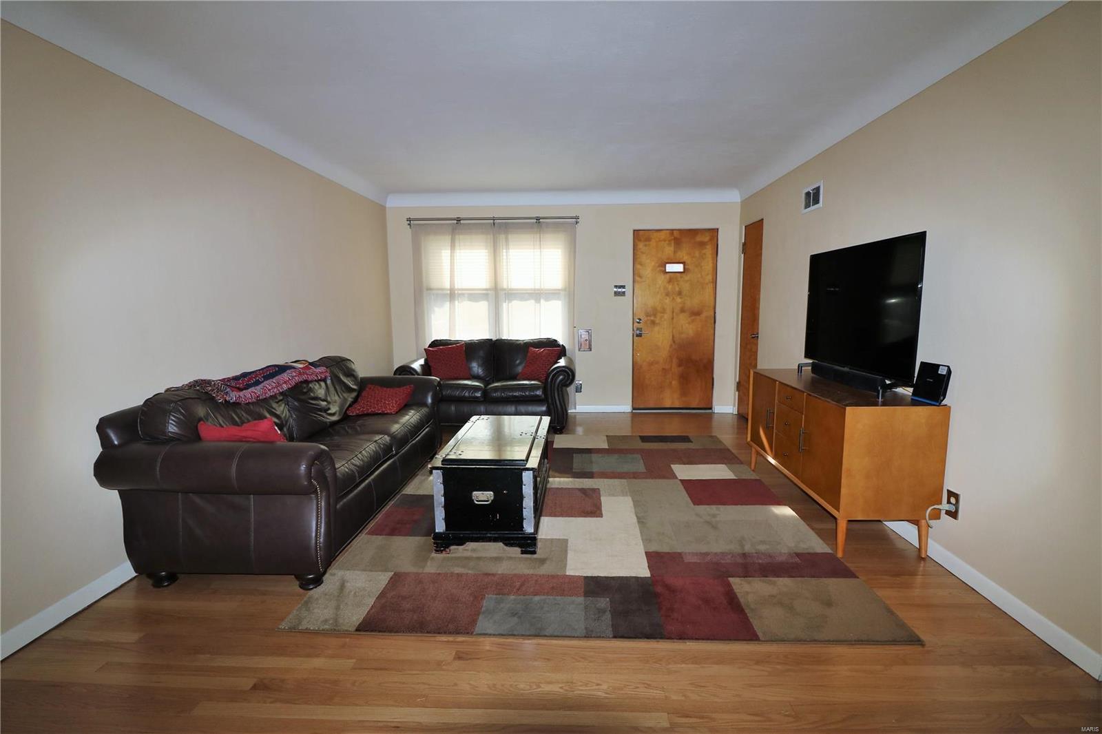 7215 Weber Road St. Louis, MO 63123 - Photo 3 of 9 Gallery Image 3