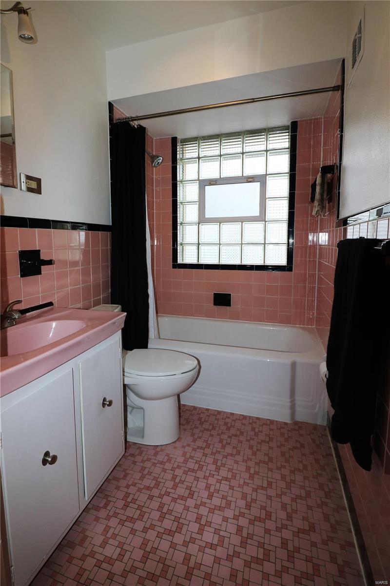 7215 Weber Road St. Louis, MO 63123 - Photo 6 of 9 Gallery Image 6