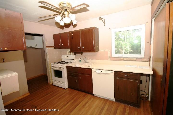 157 Stephan Road Brick, NJ 08724 - Photo 5 of 23 351-478382 Kitchen 3