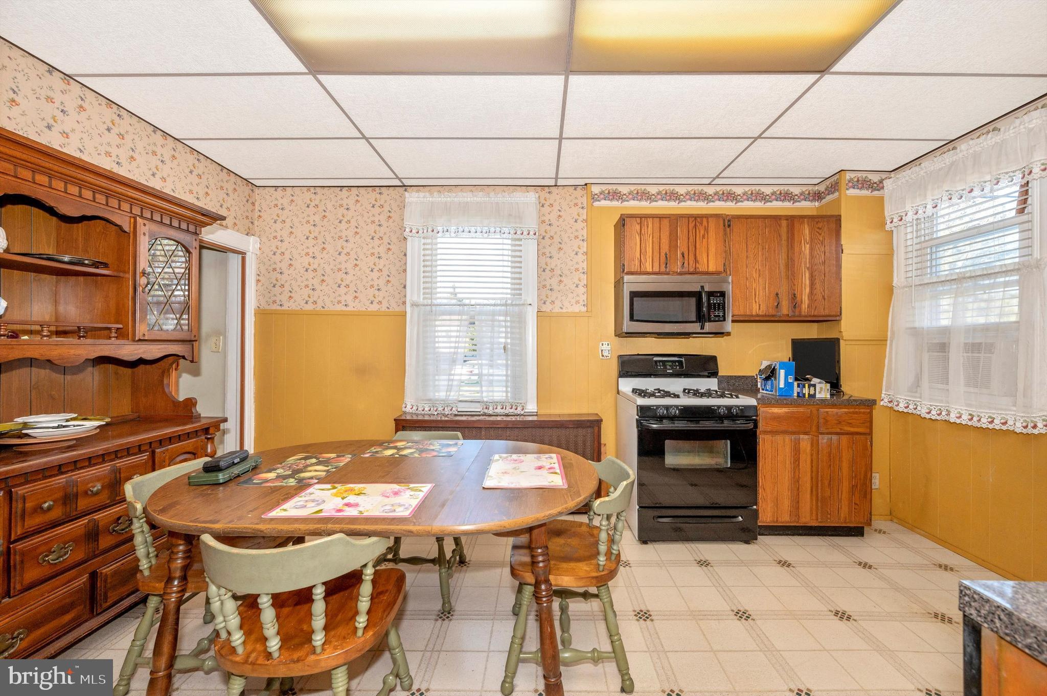 4610 Ridgeway Avenue Baltimore, MD 21206 - Photo 12 of 32 Gallery Image 12