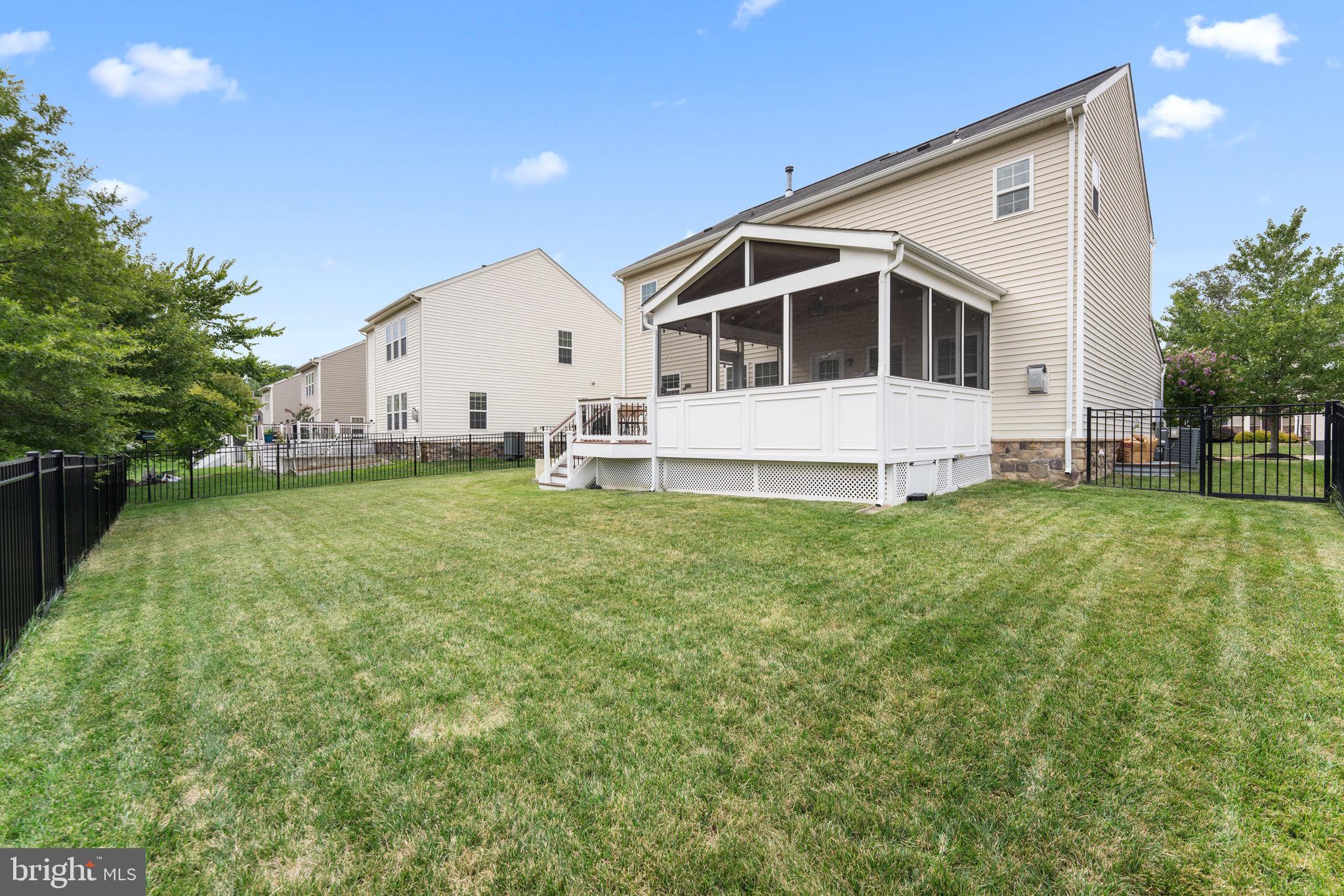 42441 Nickens Place Ashburn, VA 20148 - Photo 41 of 61 Fenced & Flat Backyard
