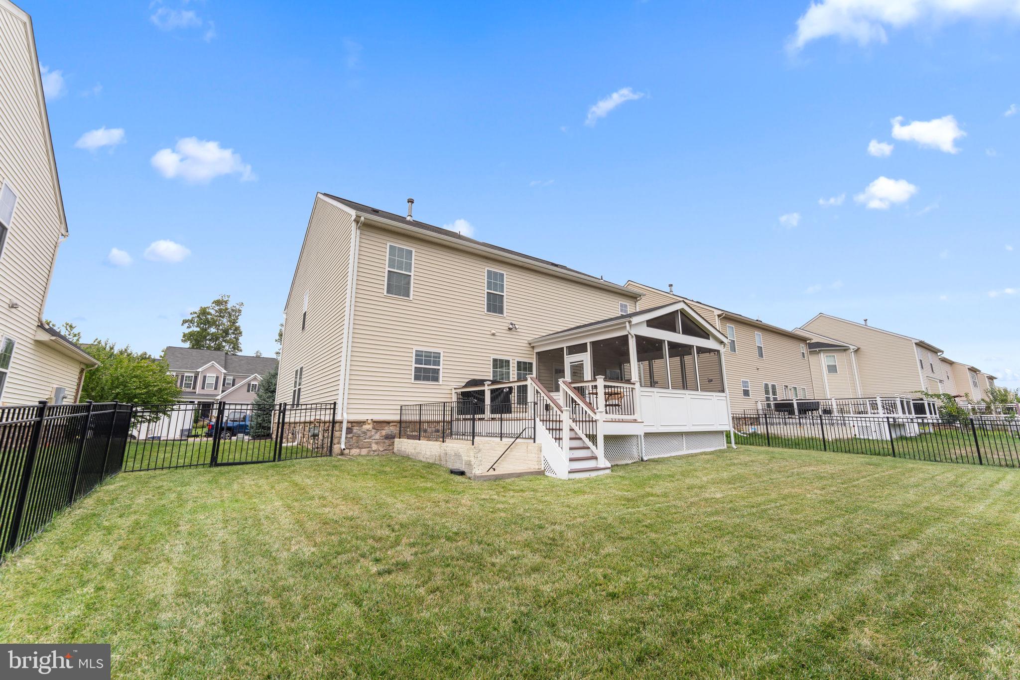 42441 Nickens Place Ashburn, VA 20148 - Photo 43 of 61 Fenced & Flat Backyard