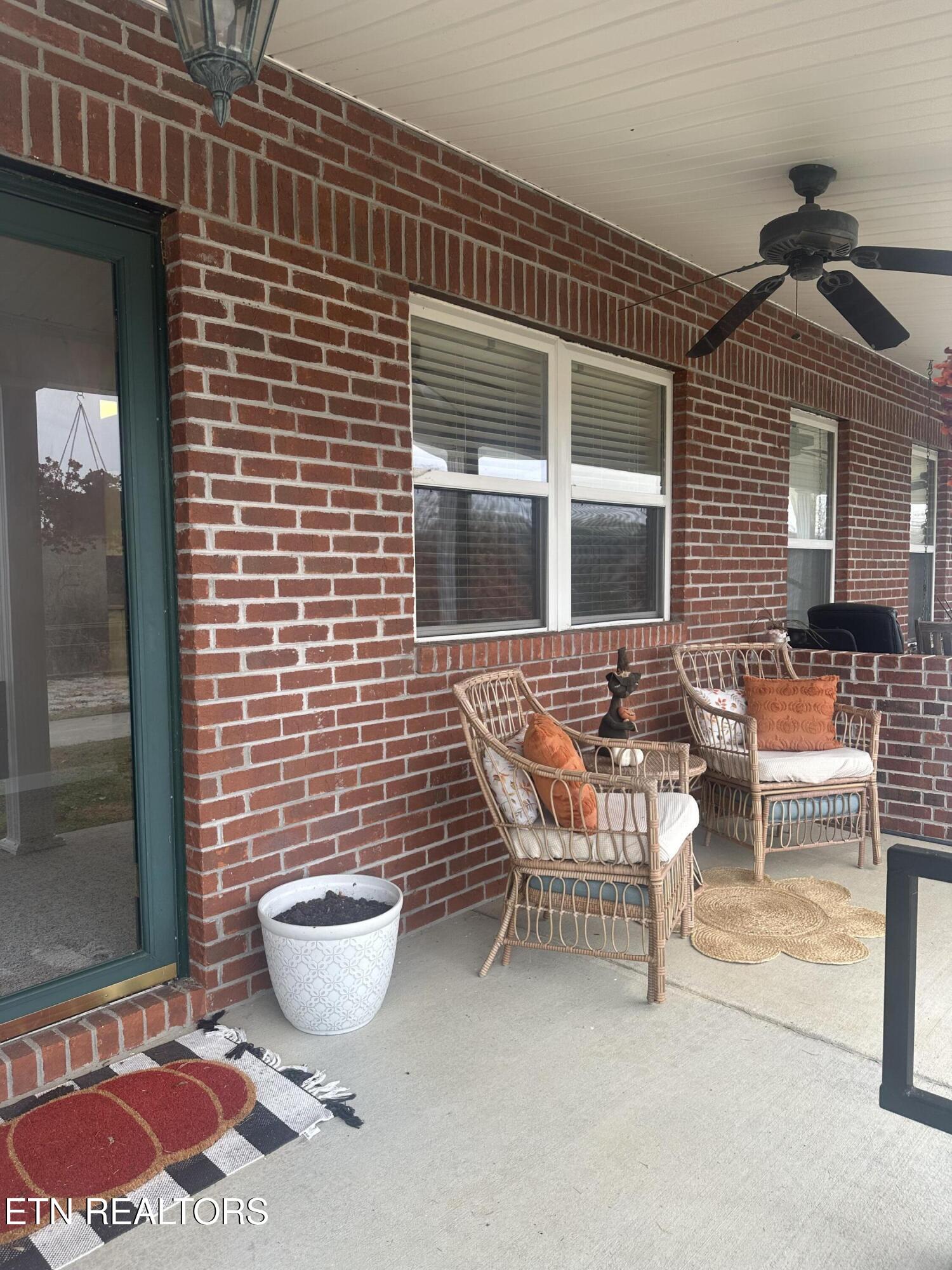 132 Hackberry Way Dandridge, TN 37725 - Photo 4 of 13 IMG_9734