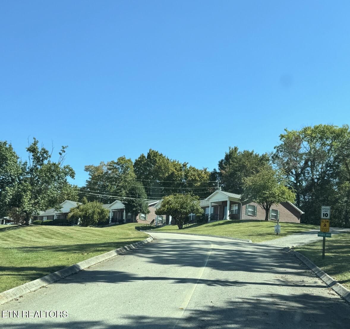 132 Hackberry Way Dandridge, TN 37725 - Photo 10 of 13 IMG_0346