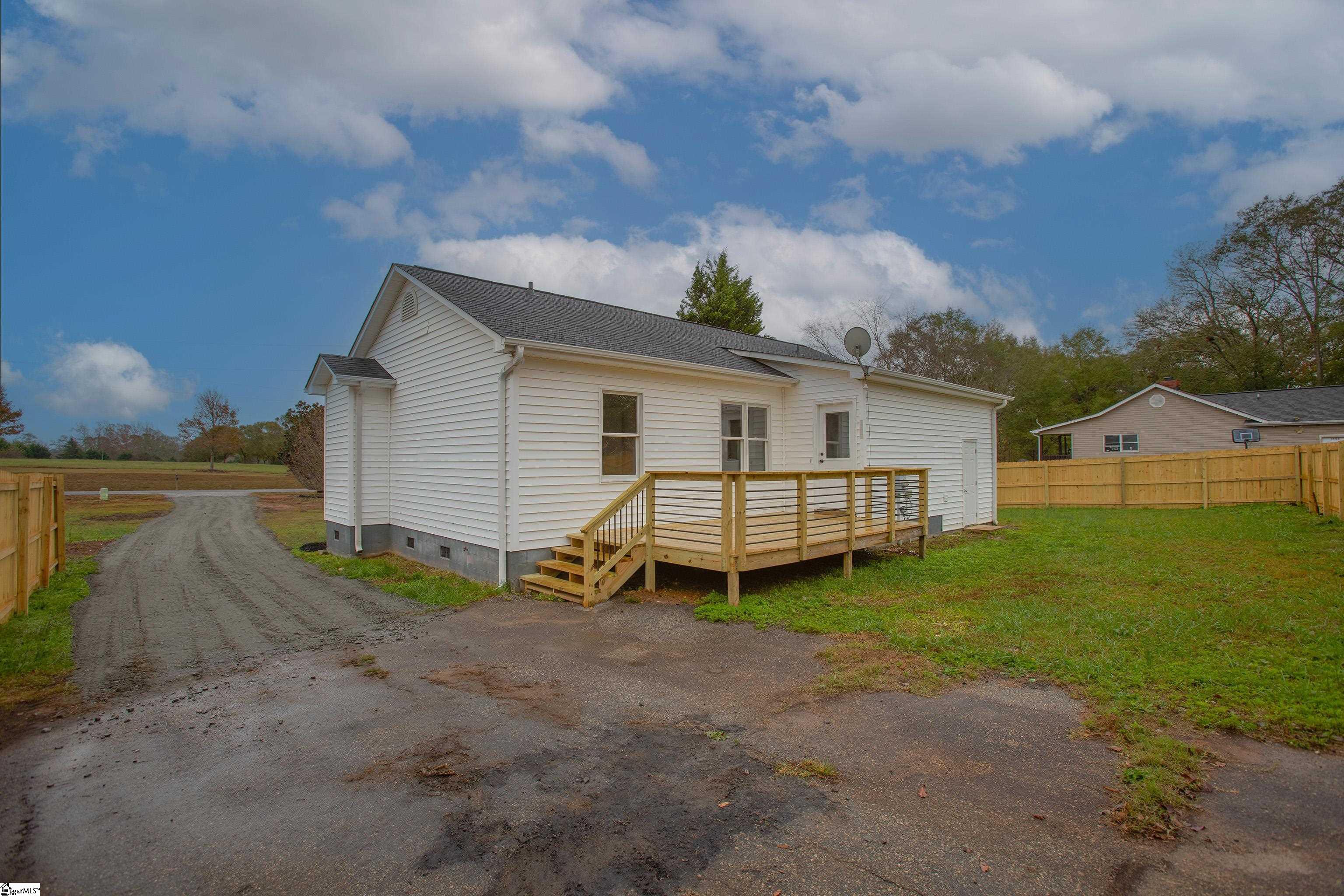 1985 Thompson Road Fountain Inn, SC 29644 - Photo 33 of 36