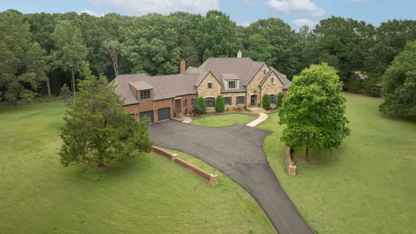$1,895,000 | 10628 Raleigh Lagrange Road East, Eads, TN 38028