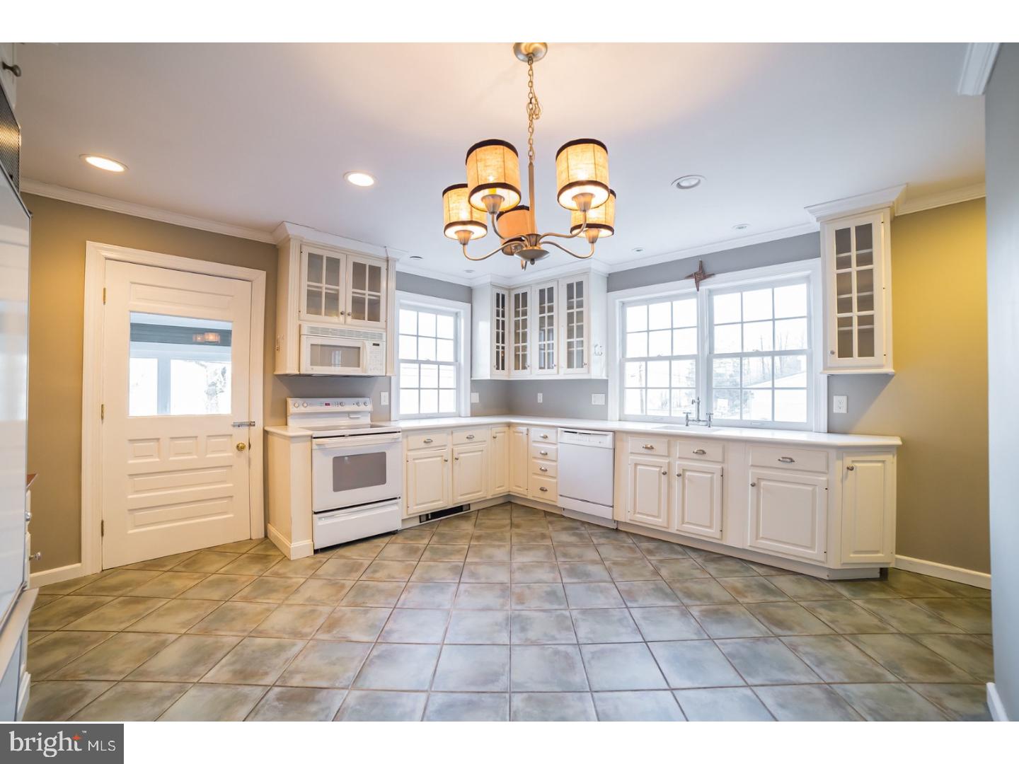 4734 River Road New Hope, PA 18938 - Photo 2 of 25 Kitchen